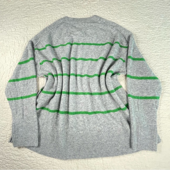 🔥SOLD 🥰NWT Aerie Unreal Sweater Striped Super Soft cozy soft & Lightweight M - Picture 4 of 14